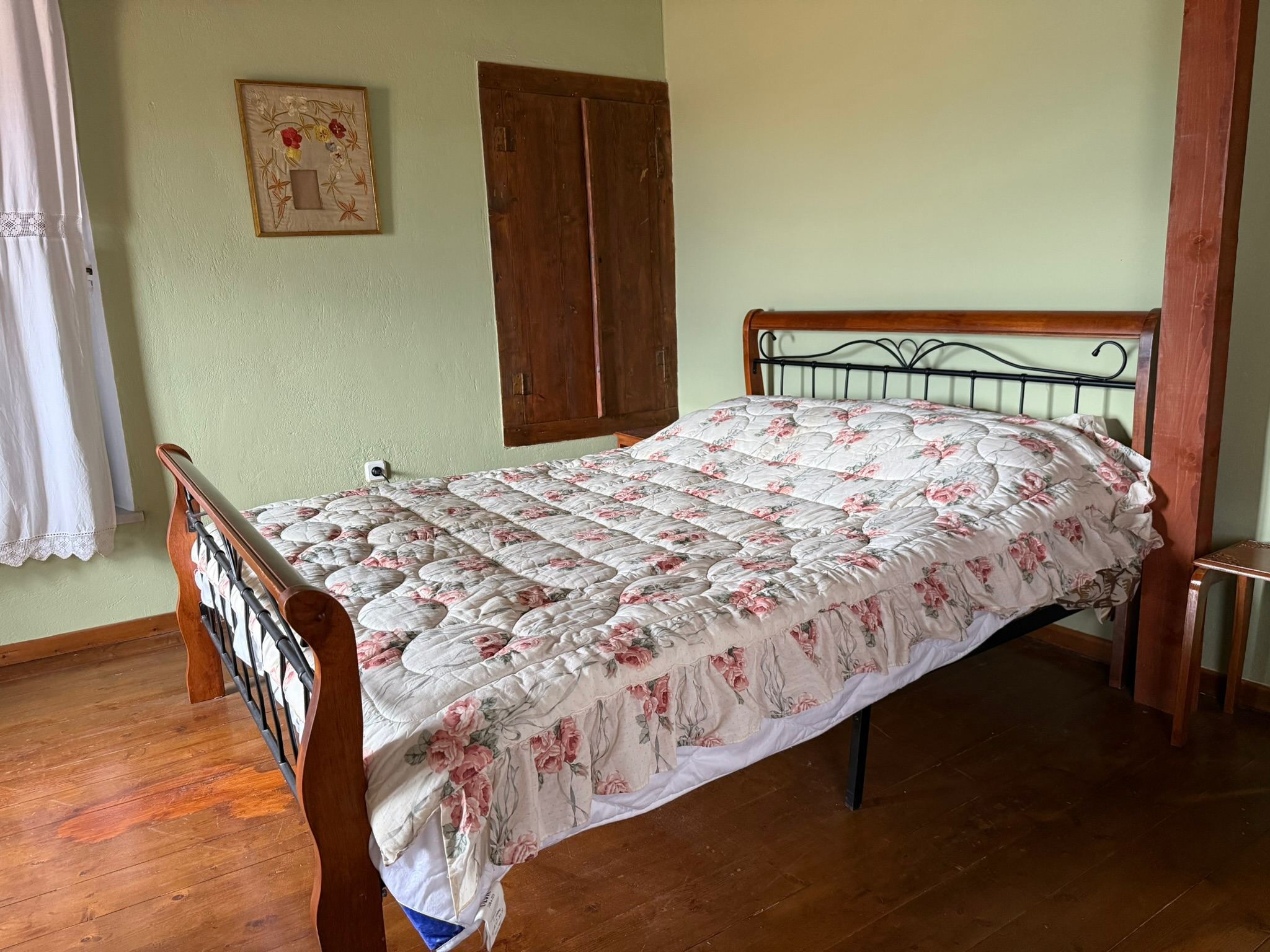 Double bed in the main room