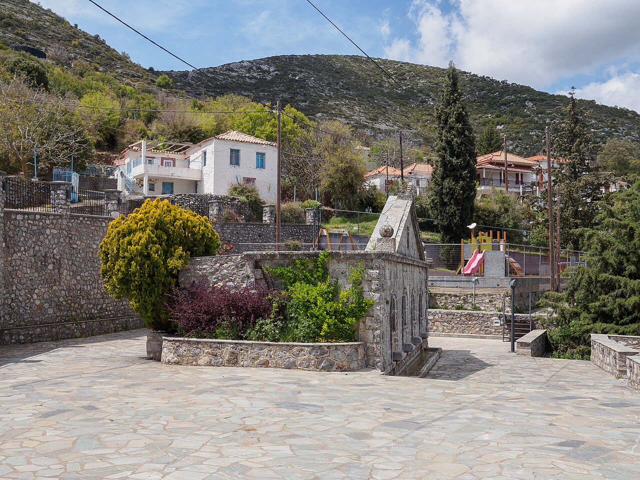 The square and fountain in Kremasti, Laconia